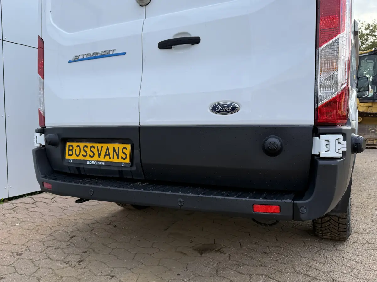 e-Transit 68kWh 184PK