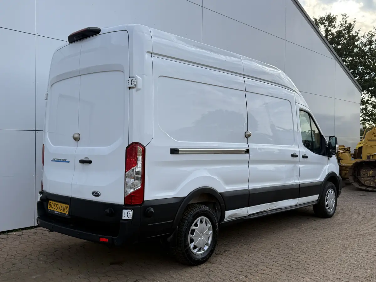 e-Transit 68kWh 184PK
