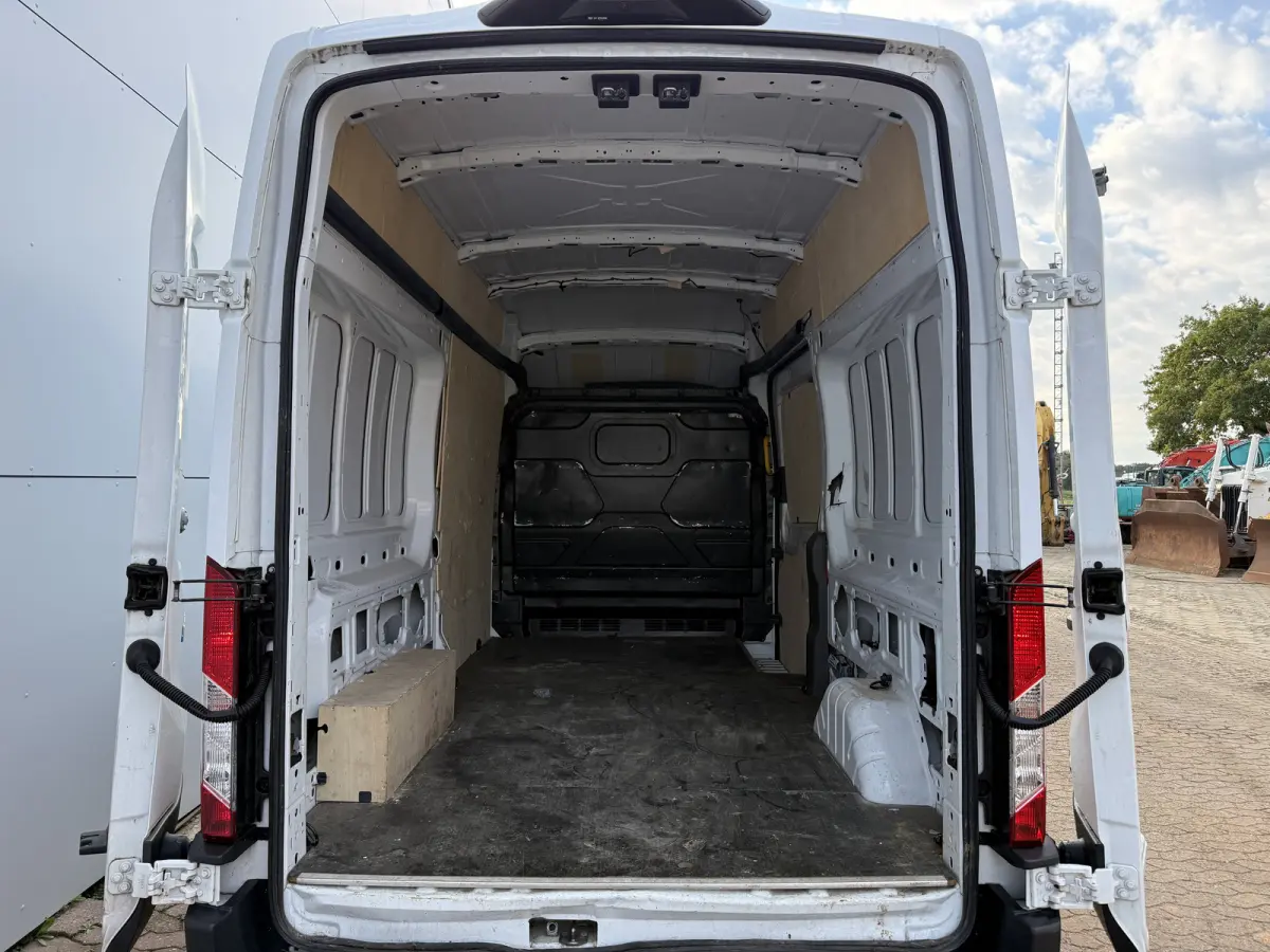 e-Transit 68kWh 184PK