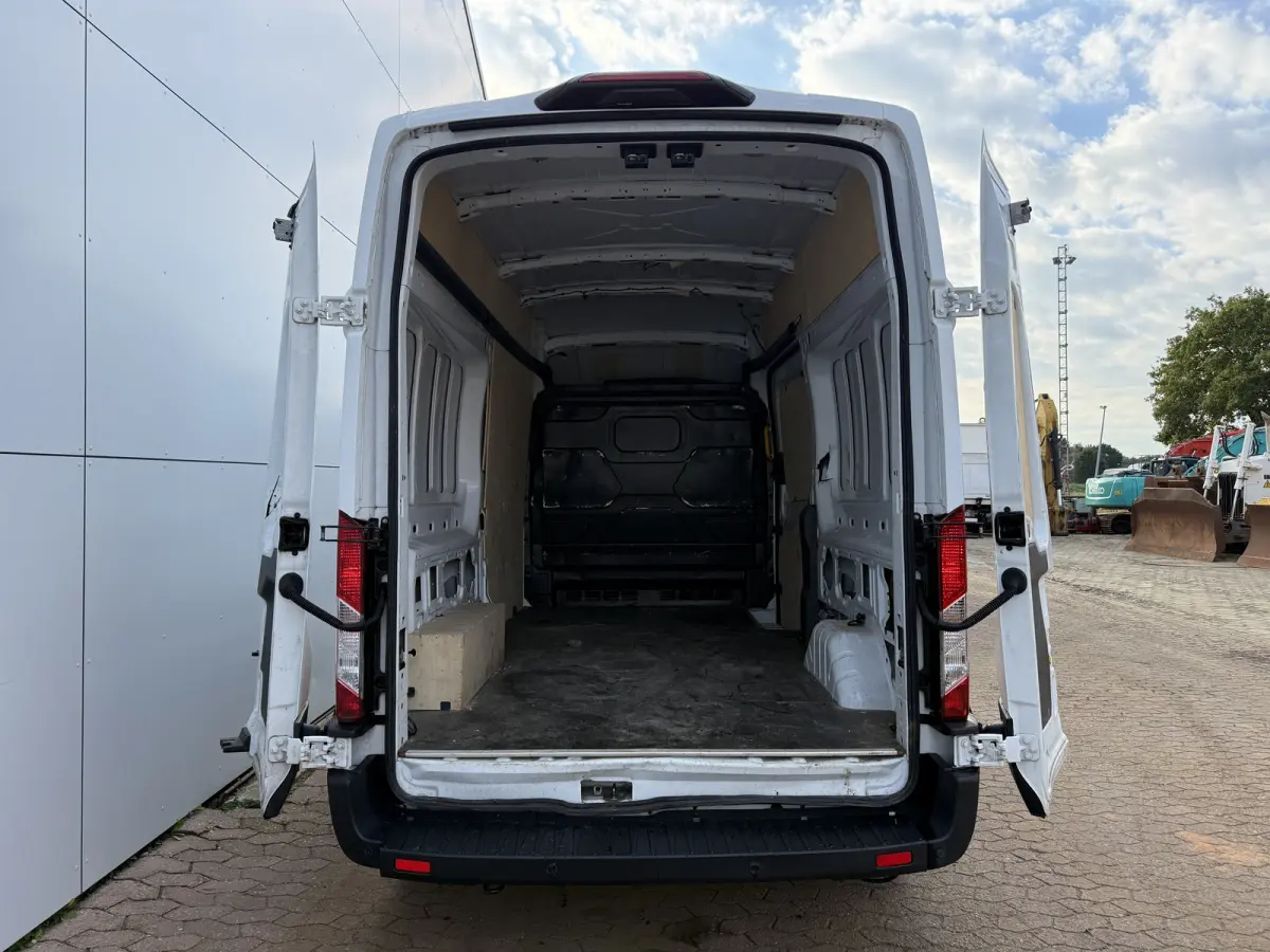 e-Transit 68kWh 184PK