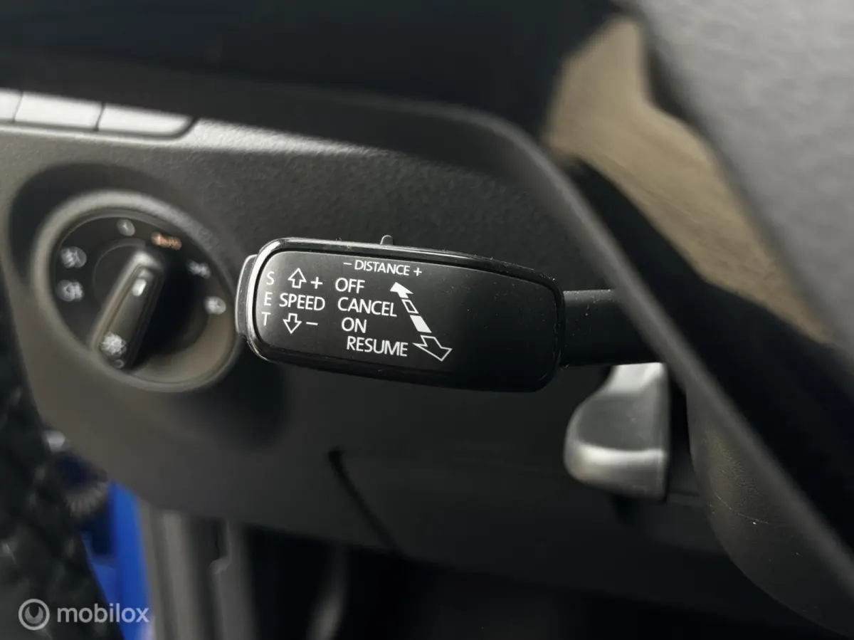 1.0 TSI 110PK DSG Style Business