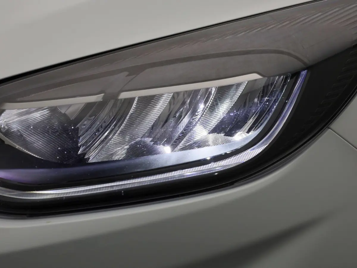 1.0 EcoBoost Hybrid Titanium | PDC Achter | Cruise Control | Elektrische Ramen |