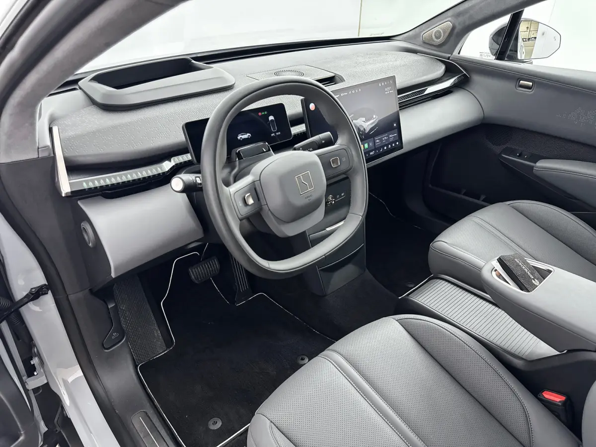 AWD Wolf Edition 69 kWh | 20" | Yamaha Audio | Head-Up | 360 Camera | Panoramadak | Adaptieve Cruise | BLIS | Warmtepomp