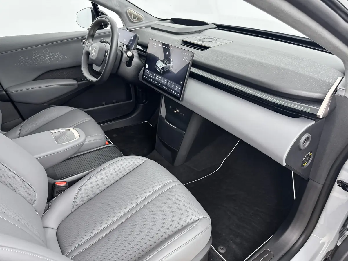 AWD Wolf Edition 69 kWh | 20" | Yamaha Audio | Head-Up | 360 Camera | Panoramadak | Adaptieve Cruise | BLIS | Warmtepomp