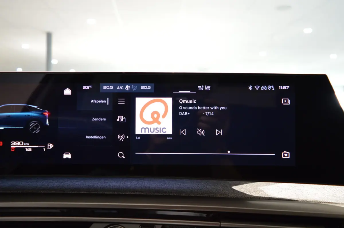 1.2 Hybrid 136 GT | Camera | Navigatie | Climate control | Apple Carplay/Android Auto