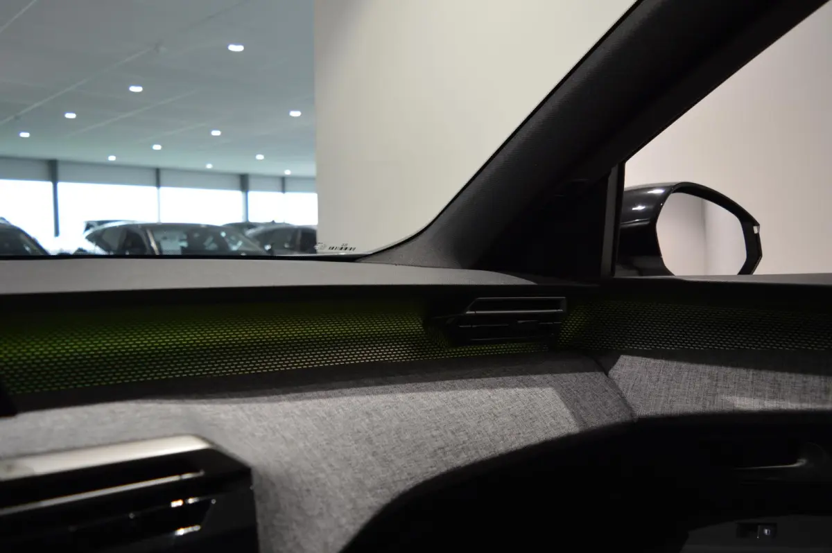 1.2 Hybrid 136 GT | Camera | Navigatie | Climate control | Apple Carplay/Android Auto