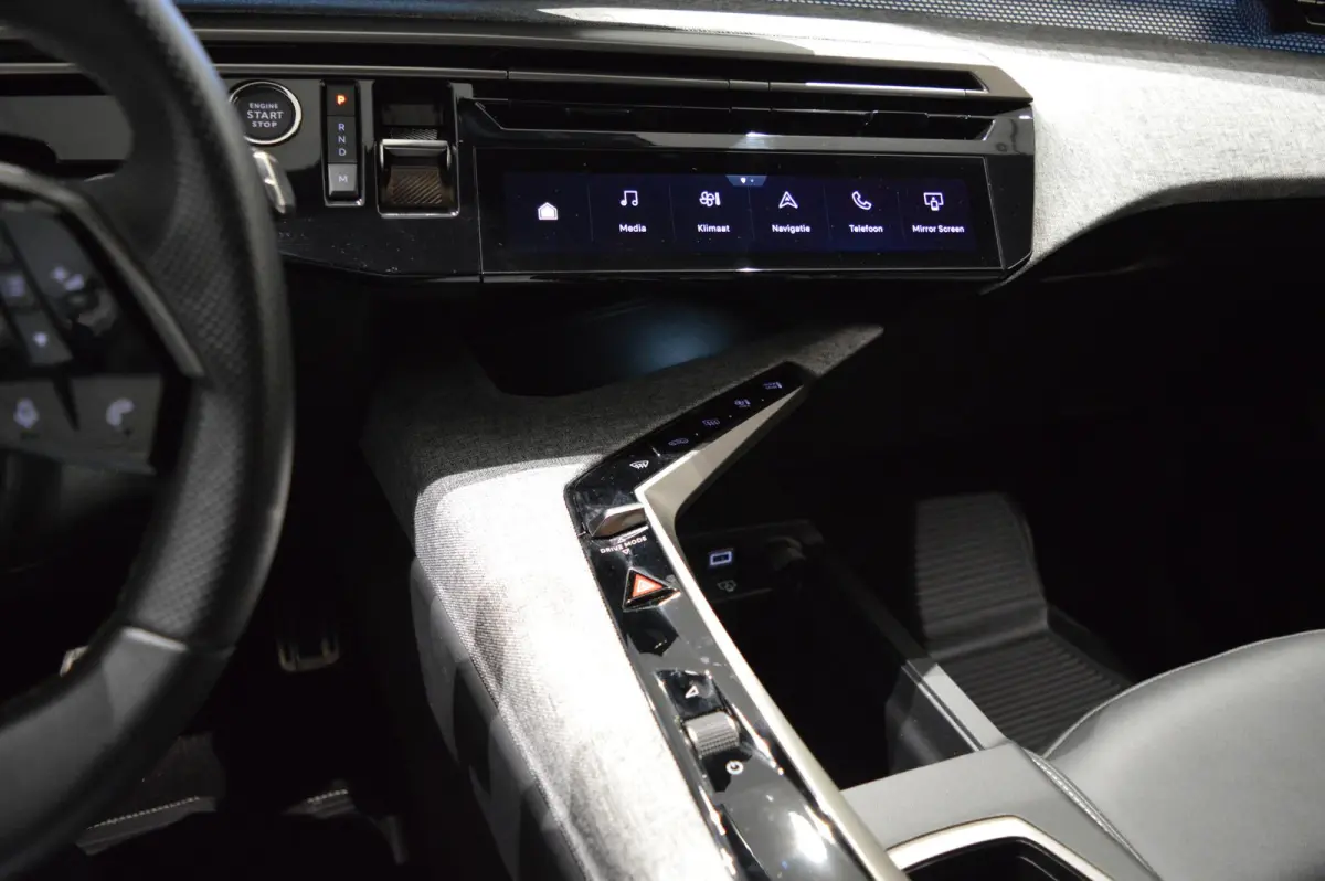 1.2 Hybrid 136 GT | Camera | Navigatie | Climate control | Apple Carplay/Android Auto