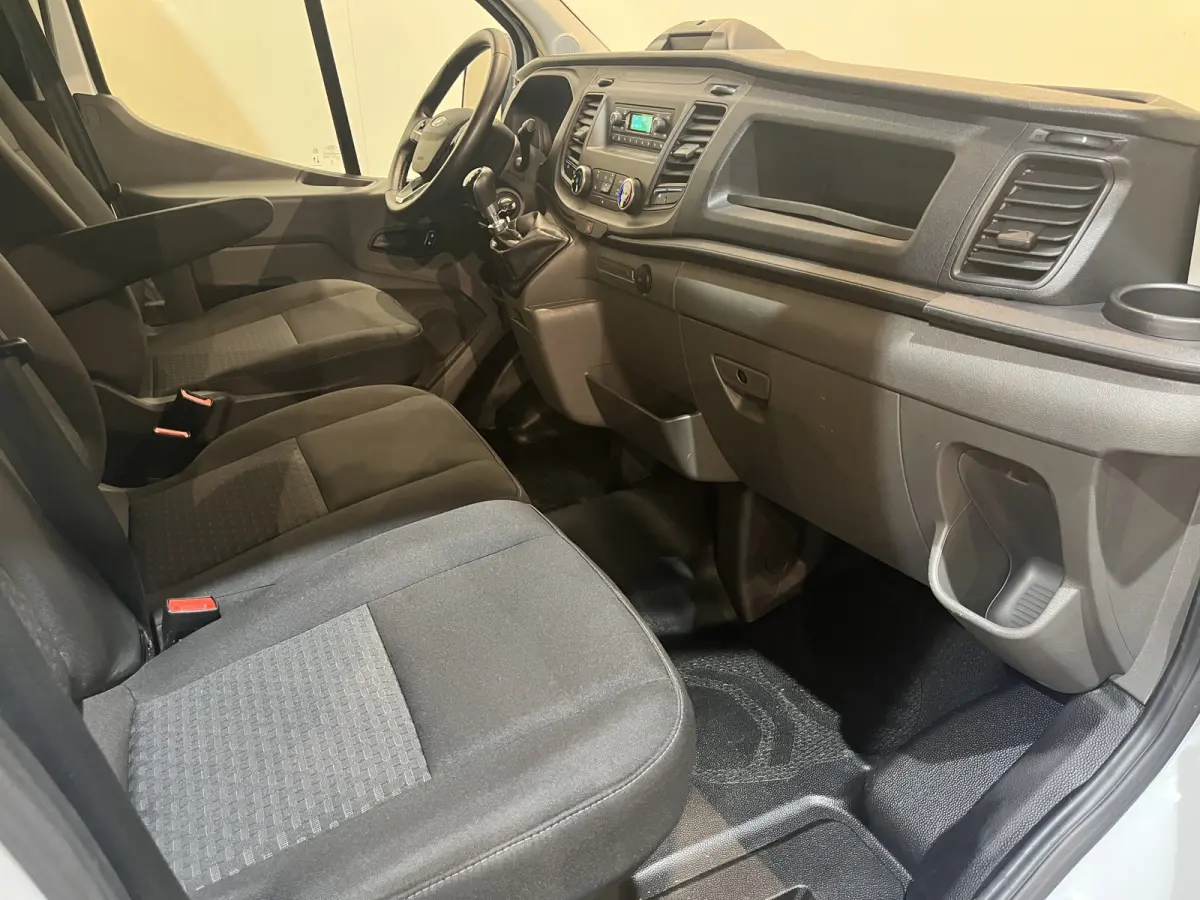 350 2.0 TDCI L4 Trend 130 PK RWD Bakwagen / Sörensen Laadklep / Meubelbak / Euro 6 / Airco / Cruise Control / 3-Zits / 45.000 KM !!
