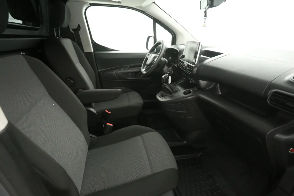 1.6D 100PK | Marge | Airco | Cruise | Carplay | Trekhaak | Navi | Parkeersens.