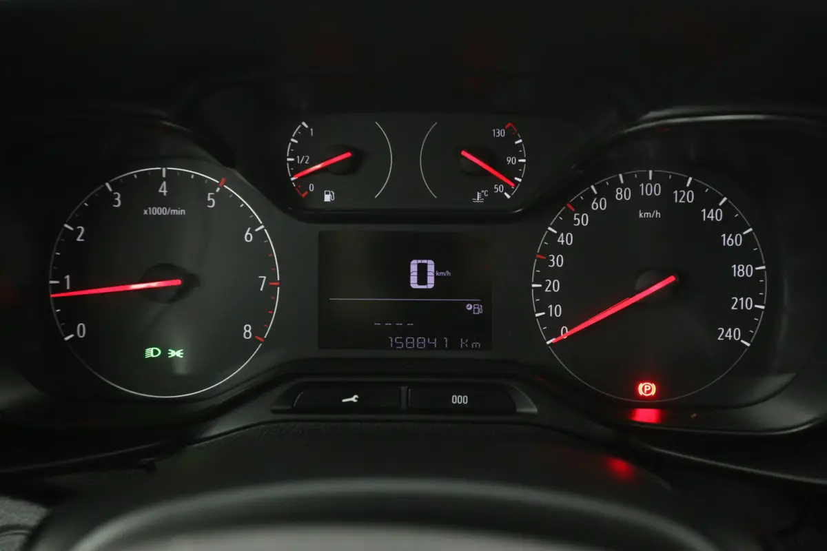 1.6D 100PK | Marge | Airco | Cruise | Carplay | Trekhaak | Navi | Parkeersens.