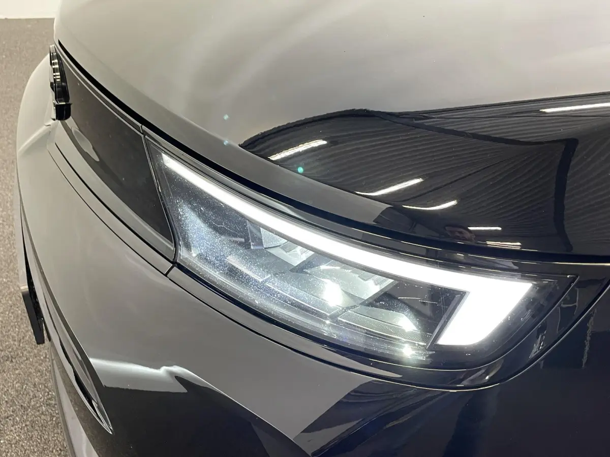 1.2 130pk Automaat GS Line Navigatie Draadloos Apple CarPlay/ Android Auto 180° Camera Stoel Stuurverwarming Keyless  LED
