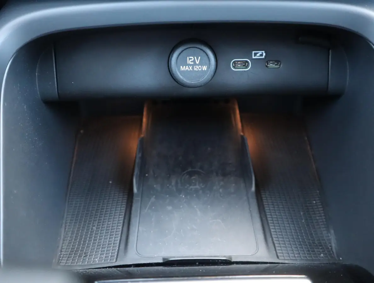 Single Motor Extended Range Ultra 82 kWh | 99,96% SOH | Pano | Memory Seats | 360 camera | Trekhaak | Harman Kardon