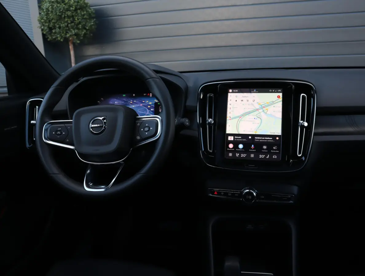 Single Motor Extended Range Ultra 82 kWh | 99,96% SOH | Pano | Memory Seats | 360 camera | Trekhaak | Harman Kardon