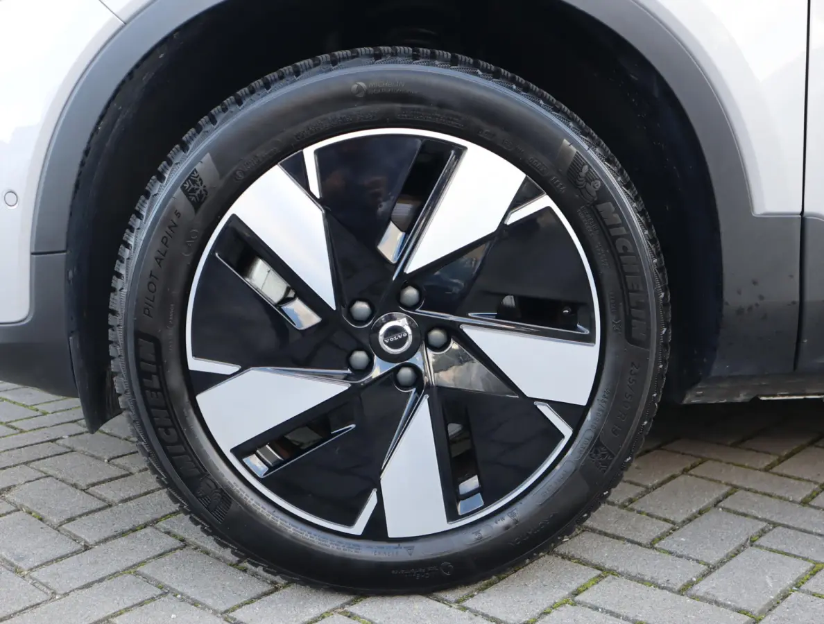 Single Motor Extended Range Ultra 82 kWh | 99,96% SOH | Pano | Memory Seats | 360 camera | Trekhaak | Harman Kardon
