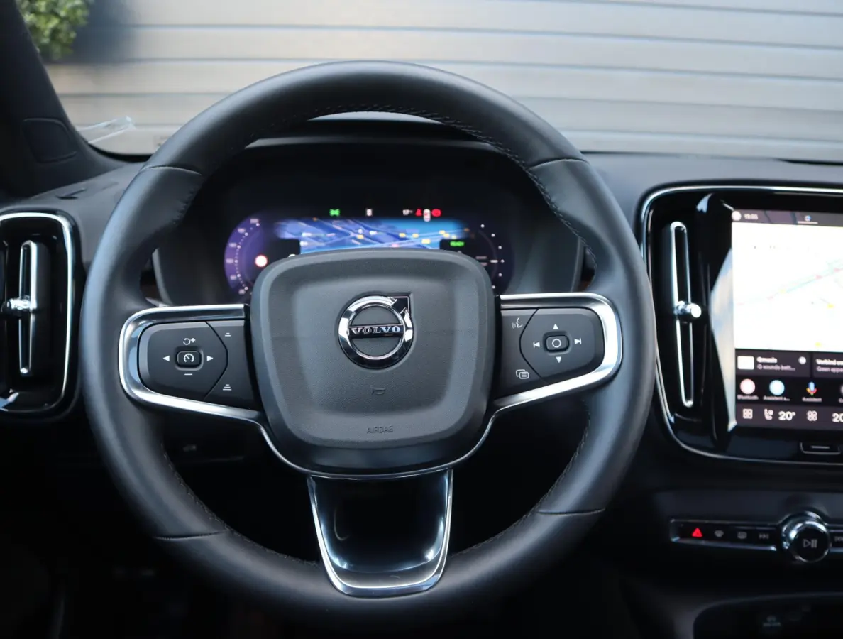 Single Motor Extended Range Ultra 82 kWh | 99,96% SOH | Pano | Memory Seats | 360 camera | Trekhaak | Harman Kardon