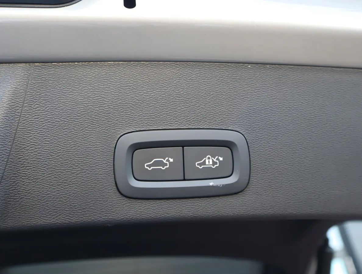 Single Motor Extended Range Ultra 82 kWh | 99,96% SOH | Pano | Memory Seats | 360 camera | Trekhaak | Harman Kardon