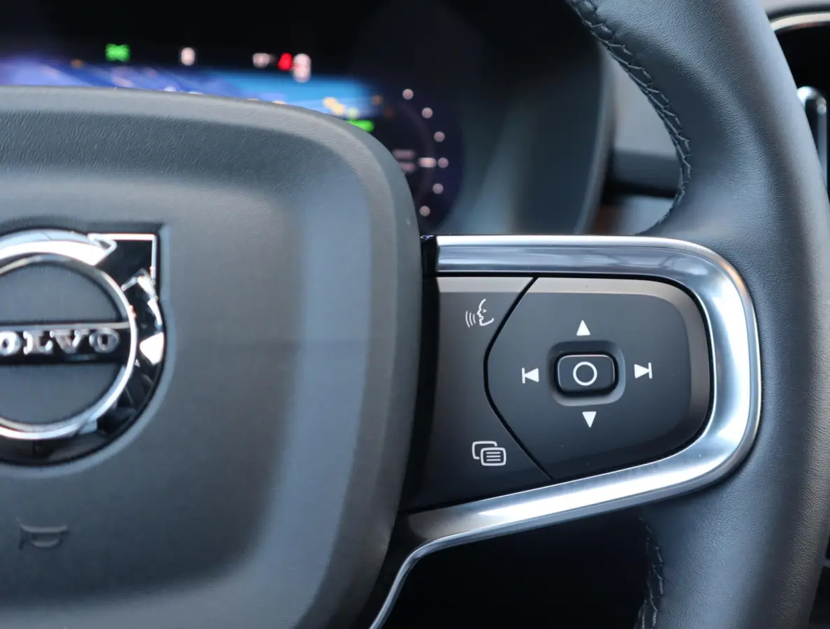 Single Motor Extended Range Ultra 82 kWh | 99,96% SOH | Pano | Memory Seats | 360 camera | Trekhaak | Harman Kardon