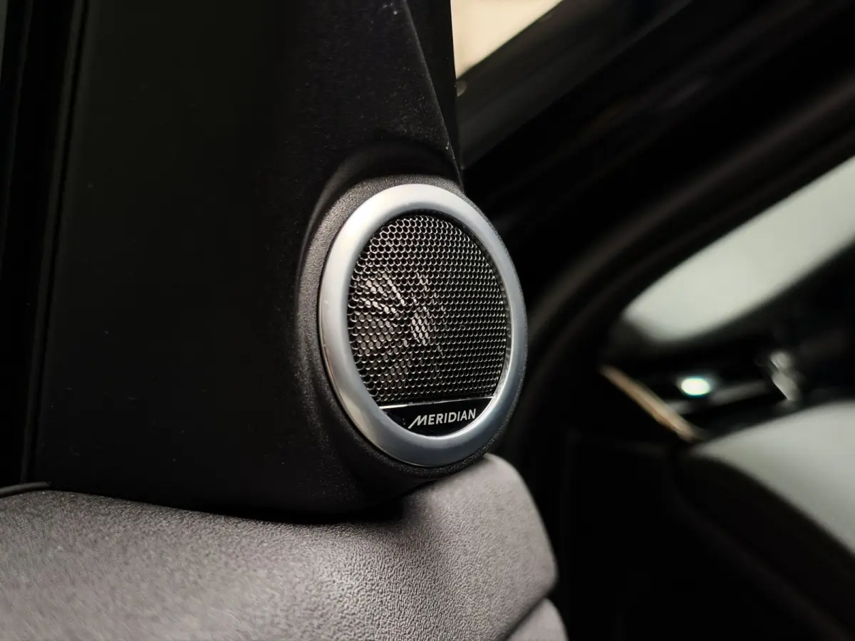 1.5 P300e AWD R-Dynamic S Pano | Full Digital Dashboard | 360 | Meridian | LED | Stuurverw.