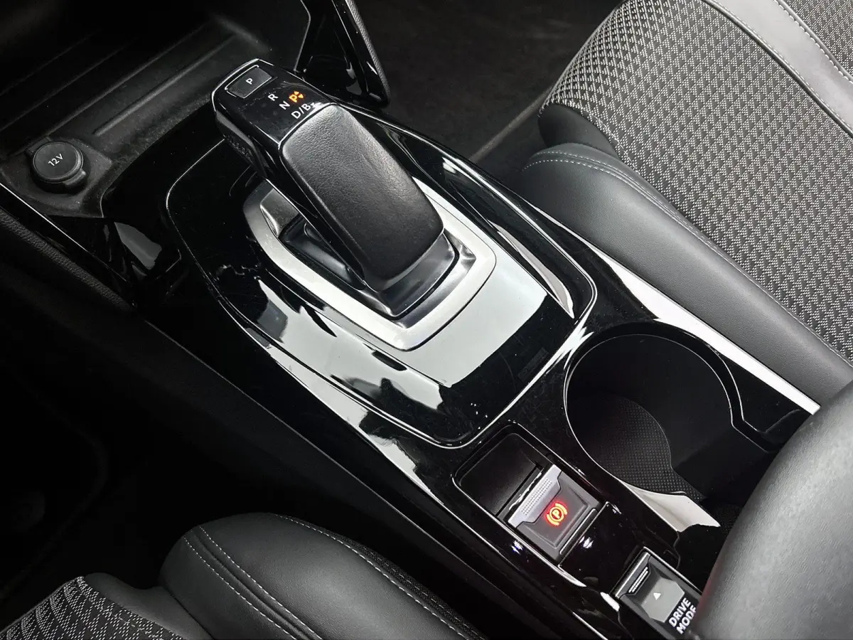 SUV EV GT 50 kWh 136pk | Accu 89% | 1-fase laden | Lage kilometerstand | Navigatie | Achteruitrijcamera | Full Led koplampen | 3D Cockpit | Climate Control | Cruise Control | Half Lederen sp