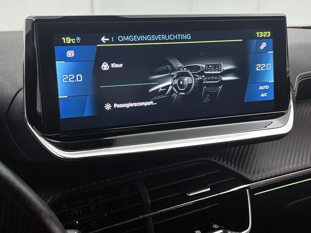 SUV EV GT 50 kWh 136pk | Accu 89% | 1-fase laden | Lage kilometerstand | Navigatie | Achteruitrijcamera | Full Led koplampen | 3D Cockpit | Climate Control | Cruise Control | Half Lederen sp