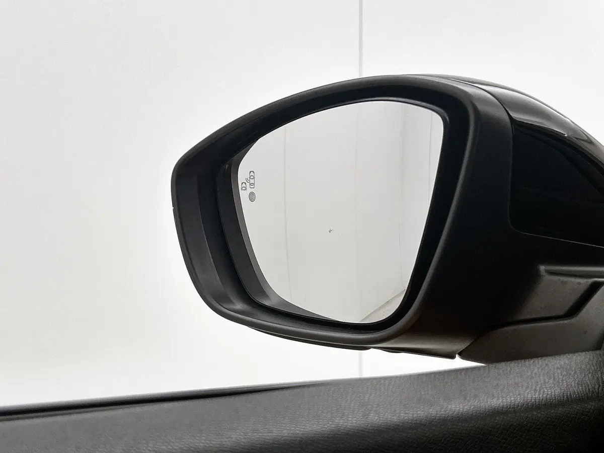SUV EV GT 50 kWh 136pk | Accu 89% | 1-fase laden | Lage kilometerstand | Navigatie | Achteruitrijcamera | Full Led koplampen | 3D Cockpit | Climate Control | Cruise Control | Half Lederen sp