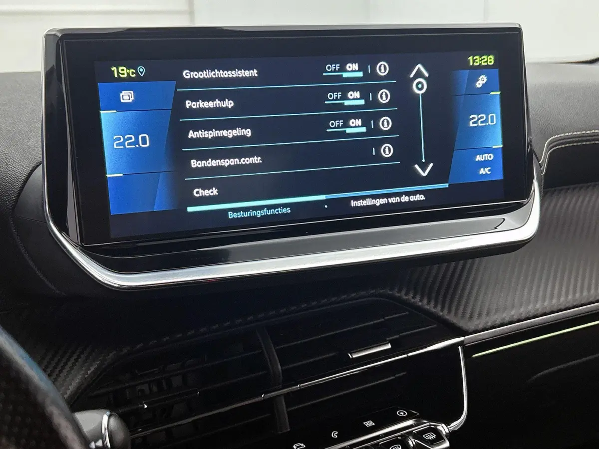 SUV EV GT 50 kWh 136pk | Accu 89% | 1-fase laden | Lage kilometerstand | Navigatie | Achteruitrijcamera | Full Led koplampen | 3D Cockpit | Climate Control | Cruise Control | Half Lederen sp