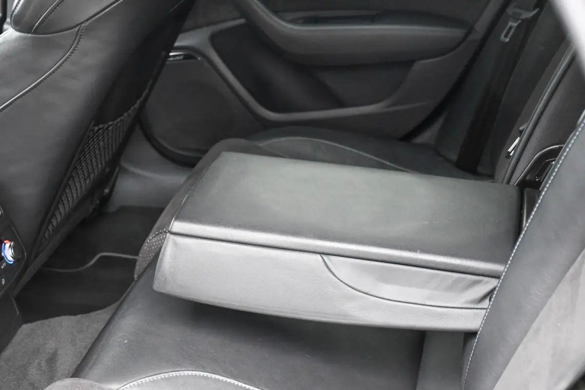 3.0 TFSI quattro S-line Trekhaak Stoelverwarming