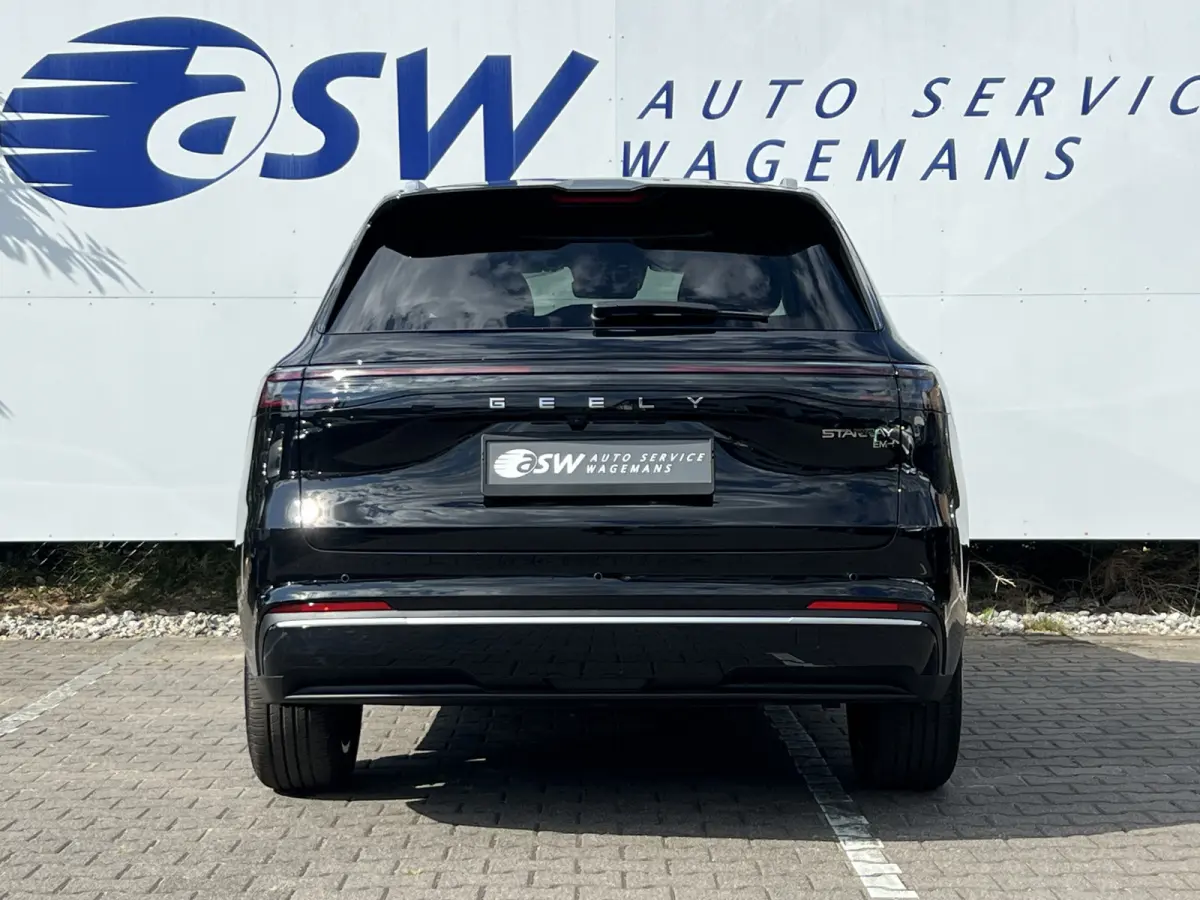 1.5 Max+ PHEV | Long Range | 8 jaar garantie | Geely Specialist | Pano