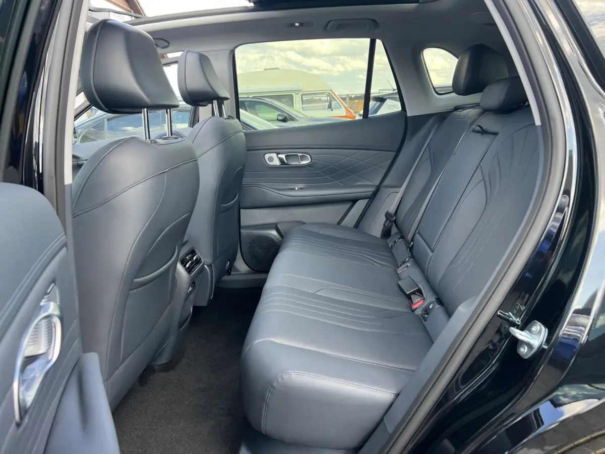 1.5 Max+ PHEV | Long Range | 8 jaar garantie | Geely Specialist | Pano