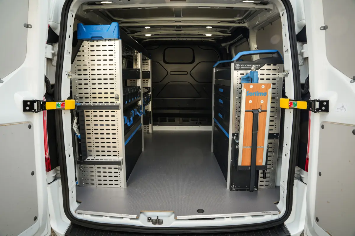 280 2.0 TDCI L1 Trend | Airco | Trekhaak | Sortimo inrichting | Elektr. ramen | Nieuwstaat! |