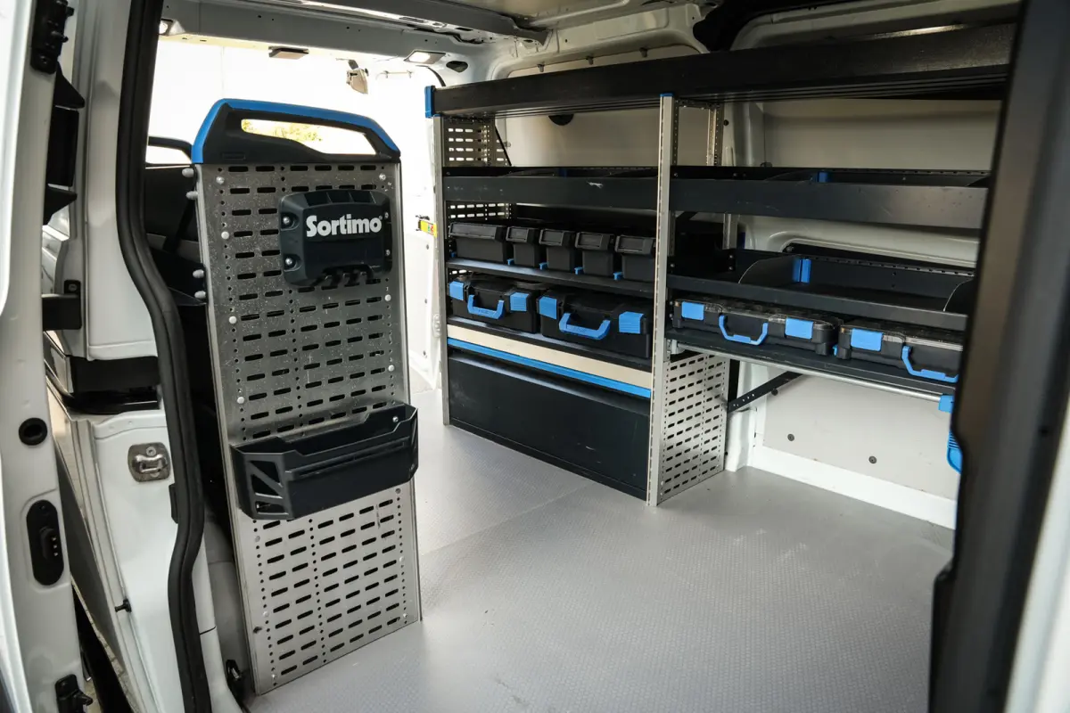 280 2.0 TDCI L1 Trend | Airco | Trekhaak | Sortimo inrichting | Elektr. ramen | Nieuwstaat! |
