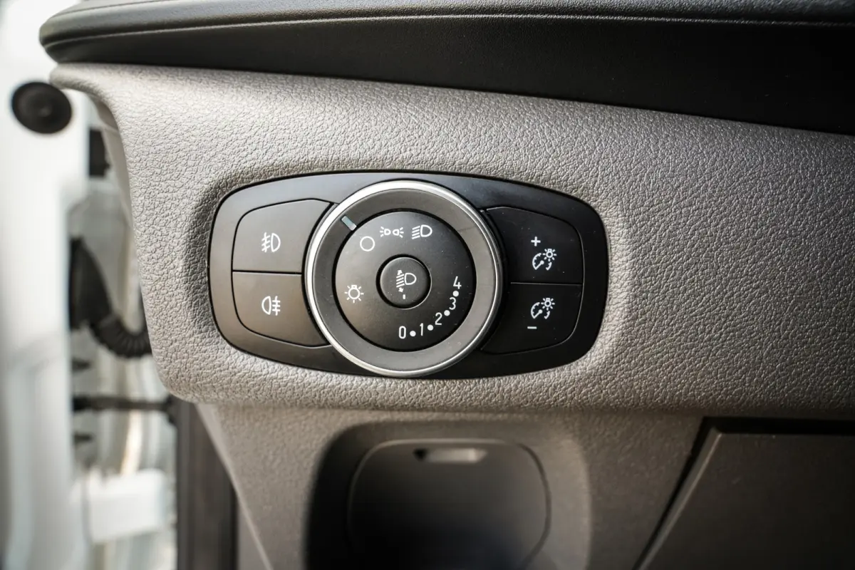 280 2.0 TDCI L1 Trend | Airco | Trekhaak | Sortimo inrichting | Elektr. ramen | Nieuwstaat! |