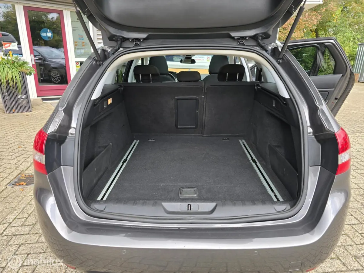 1.2 PureTech Blue Lease Executive