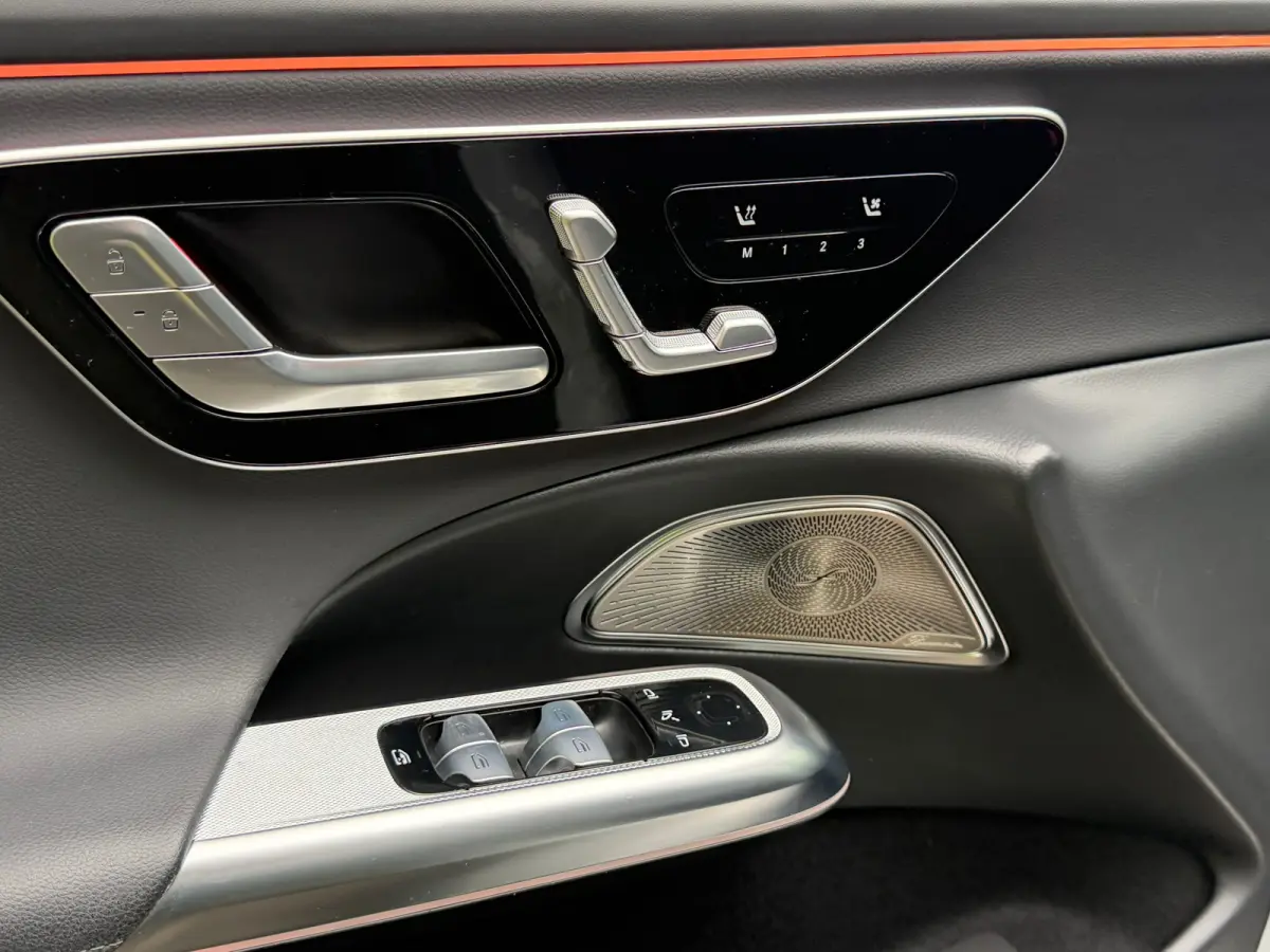 300 de 4MATIC AMG Line | Superscreen | Pano | Burmester | Nightpakket | BTW |