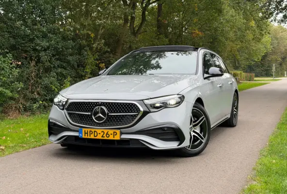 300 de 4MATIC AMG Line | Superscreen | Pano | Burmester | Nightpakket | BTW |
