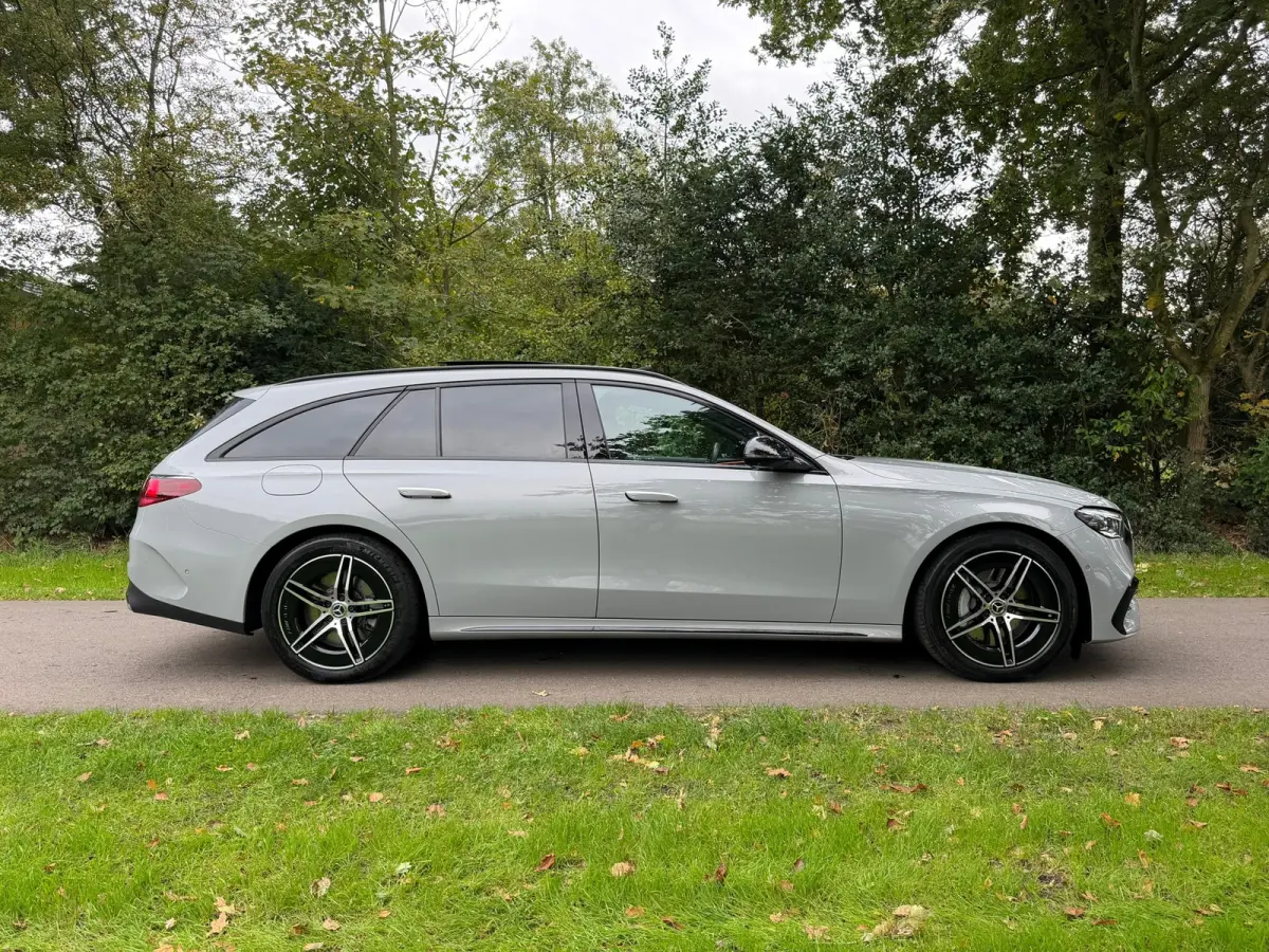 300 de 4MATIC AMG Line | Superscreen | Pano | Burmester | Nightpakket | BTW |