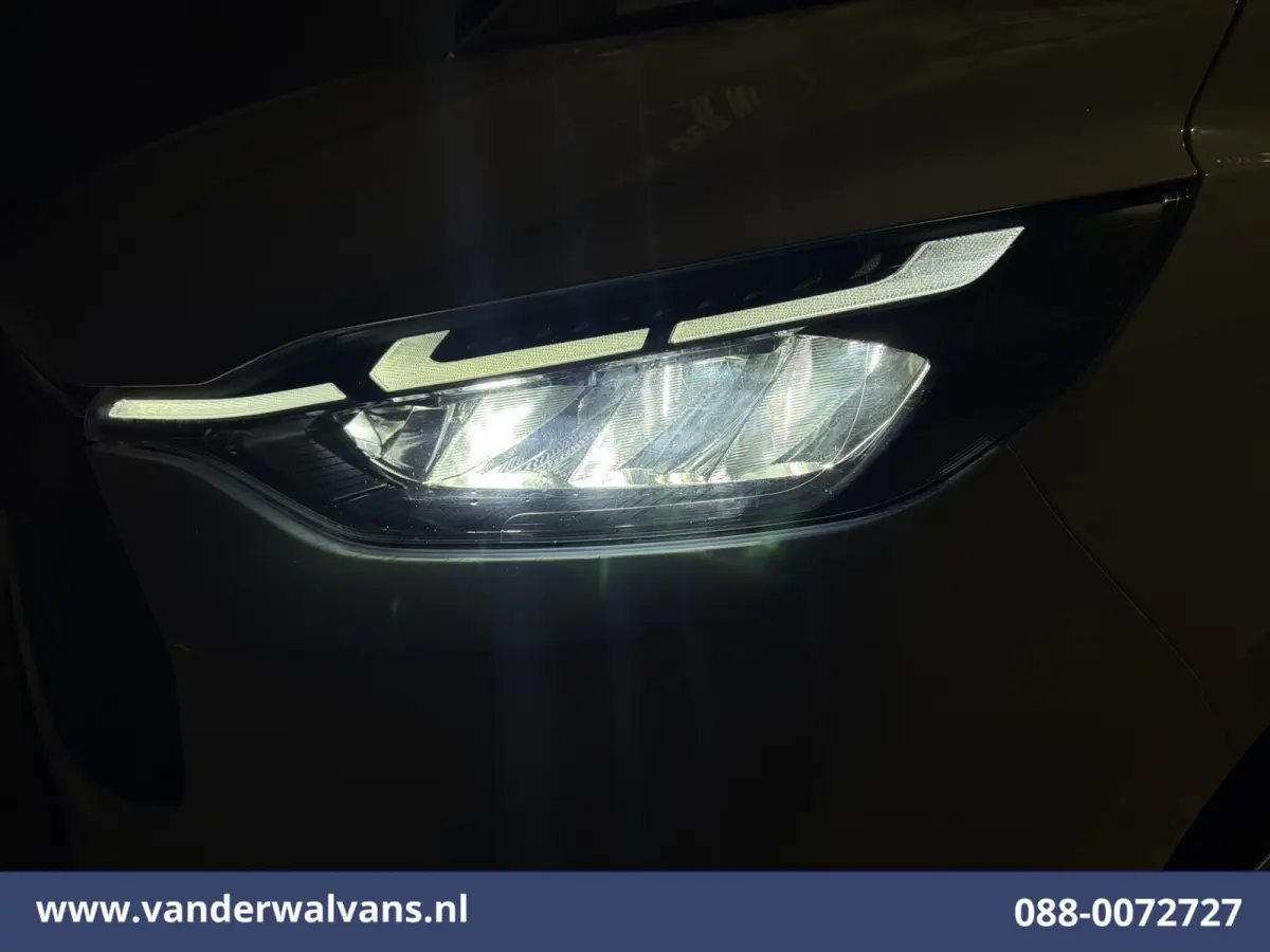 2.0 TDCI 136pk L2H1 Euro6 Airco | Leder | Camera | LED | Apple Carplay | Cruisecontrol Android Auto, Verwarmde Voorruit, Parkeersensoren, Bijrijdersbank, 2740kg trekvermogen