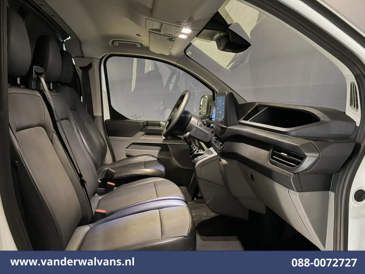 2.0 TDCI 136pk L2H1 Euro6 Airco | Leder | Camera | LED | Apple Carplay | Cruisecontrol Android Auto, Verwarmde Voorruit, Parkeersensoren, Bijrijdersbank, 2740kg trekvermogen