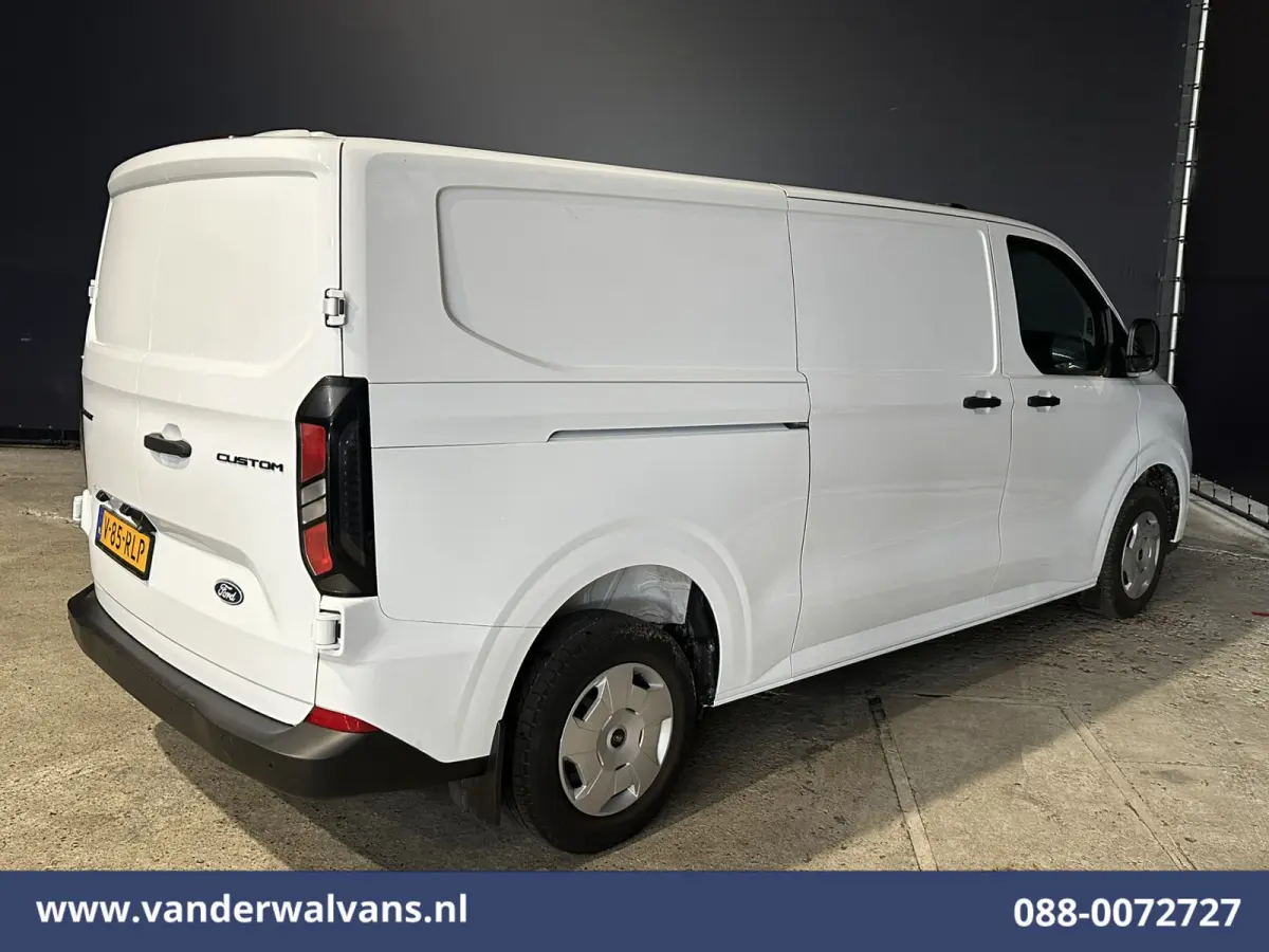 2.0 TDCI 136pk L2H1 Euro6 Airco | Leder | Camera | LED | Apple Carplay | Cruisecontrol Android Auto, Verwarmde Voorruit, Parkeersensoren, Bijrijdersbank, 2740kg trekvermogen