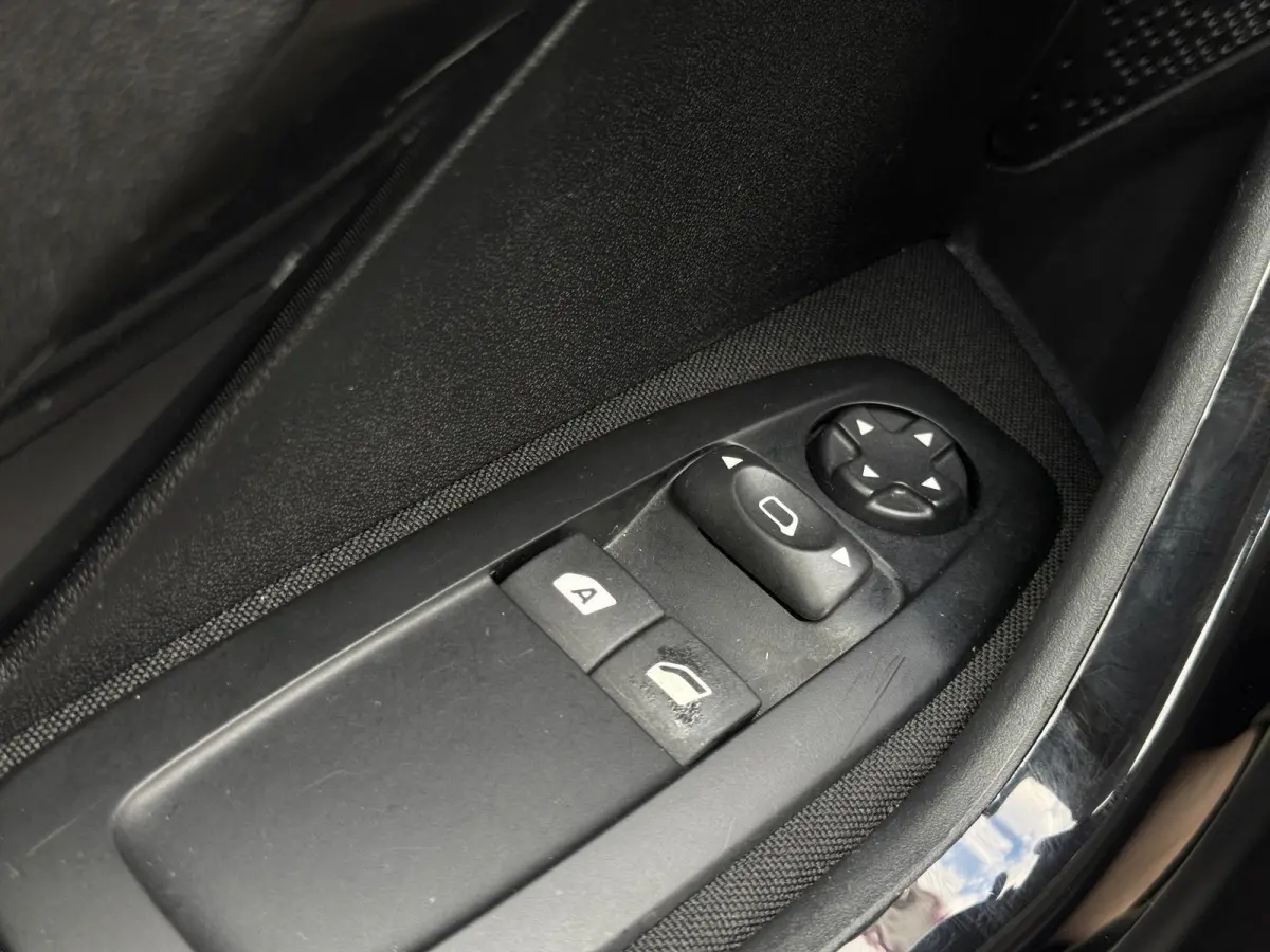 1.2 PureTech Blue Lion Navi|Airco|Trekhaak|Cruise|PDC|Carplay|N.A.P|APK tot 05-2027