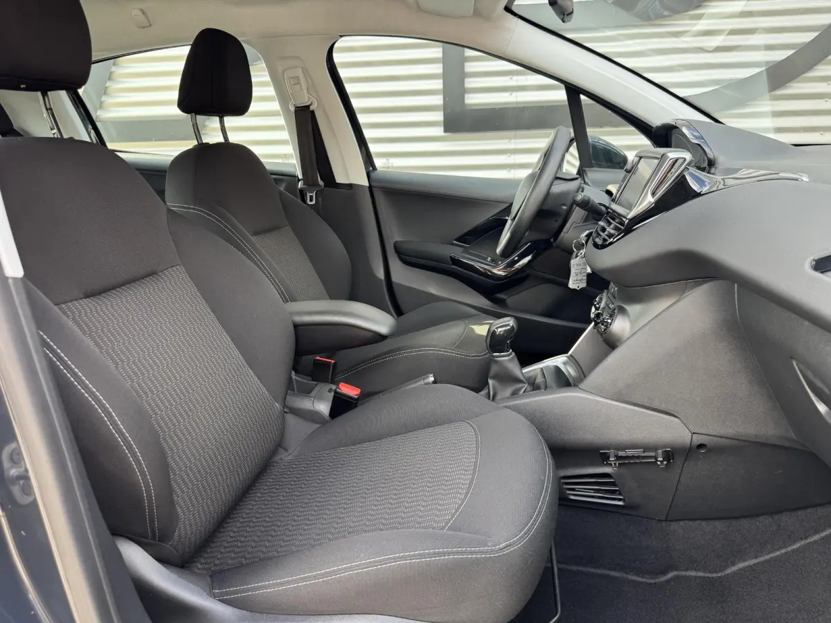 1.2 PureTech Blue Lion Navi|Airco|trekhaak|Cruise|PDC|Carplay|N.A.P|APK tot 05-2027