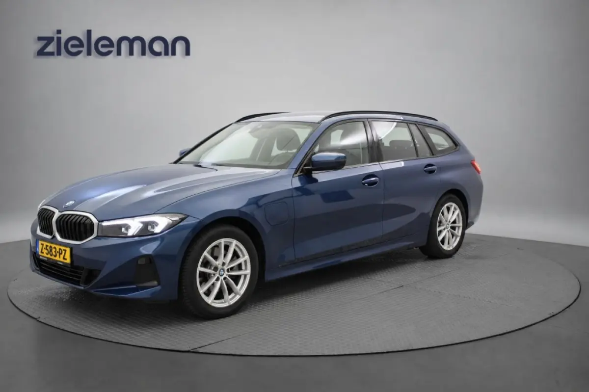 320e - Digitaal Cockpit, Carplay, Cruise, Trekhaak