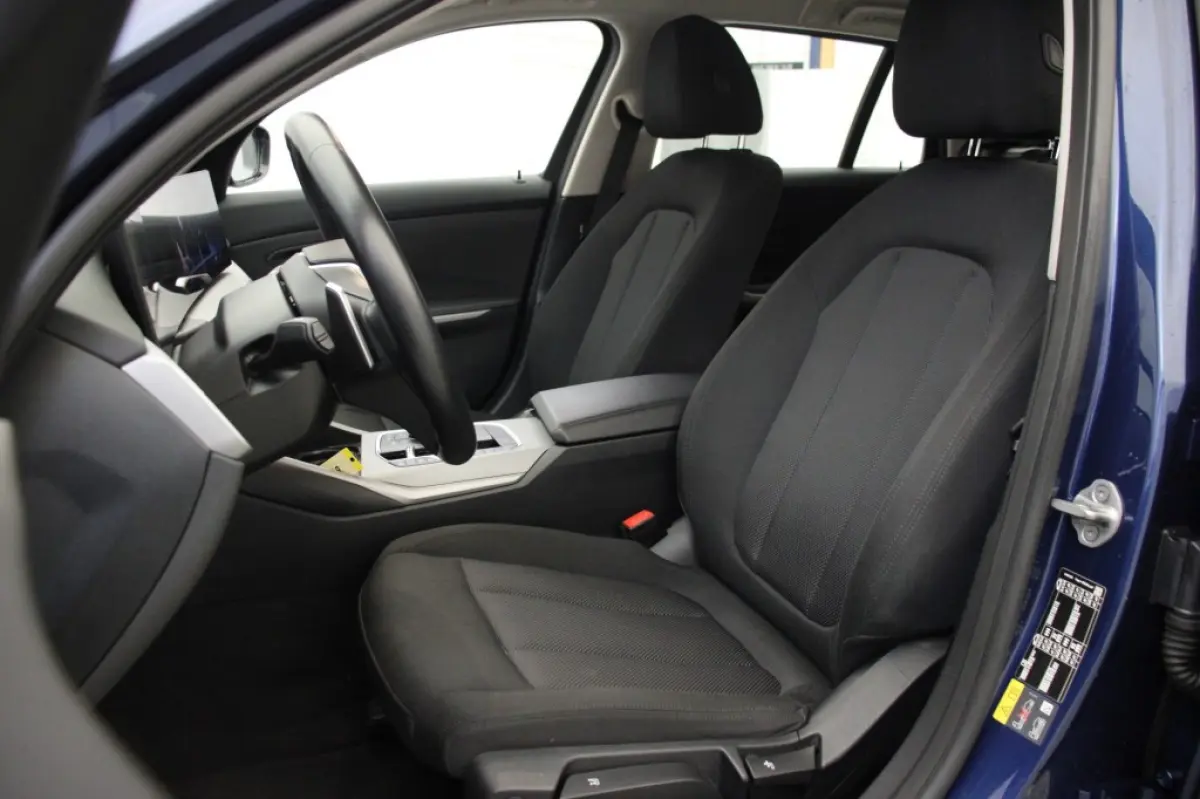 320e - Digitaal Cockpit, Carplay, Cruise, Trekhaak