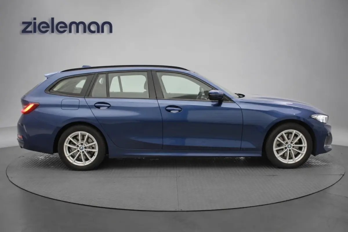 320e - Digitaal Cockpit, Carplay, Cruise, Trekhaak
