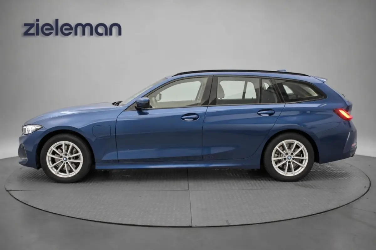 320e - Digitaal Cockpit, Carplay, Cruise, Trekhaak