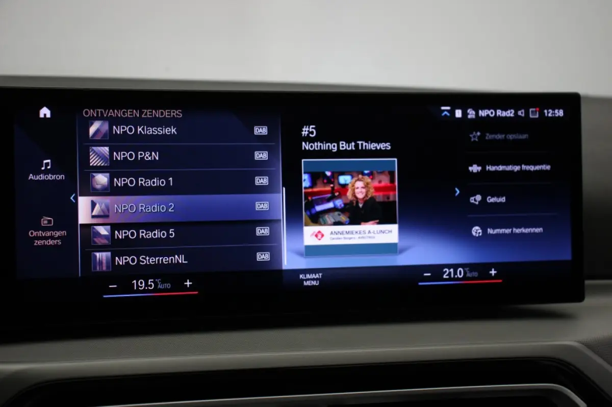 320e - Digitaal Cockpit, Carplay, Cruise, Trekhaak