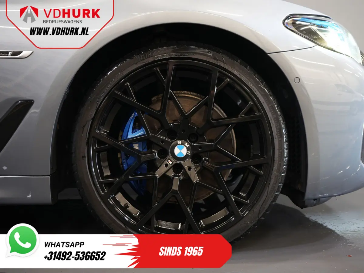530e Hybrid 292 pk/ M-Sport & Shadow pak/ Garantie/ Onderhoud/ Pano/ Laser/ HUD/ H&K/ Leer/ Stoelverw./ Carplay/ Navi/ Clima/ Camera/ Trekhaak/ Alarm/ 20"