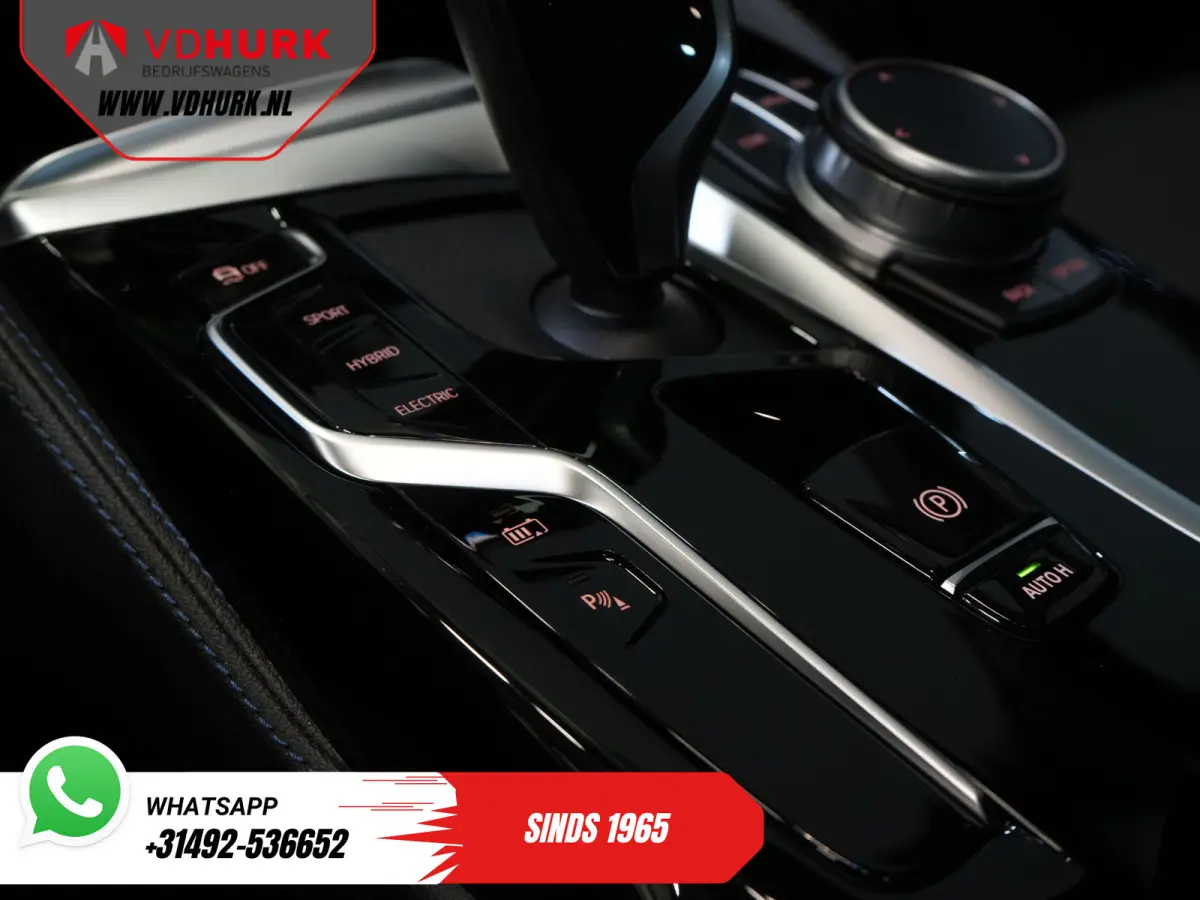 530e Hybrid 292 pk/ M-Sport & Shadow pak/ Garantie/ Onderhoud/ Pano/ Laser/ HUD/ H&K/ Leer/ Stoelverw./ Carplay/ Navi/ Clima/ Camera/ Trekhaak/ Alarm/ 20"