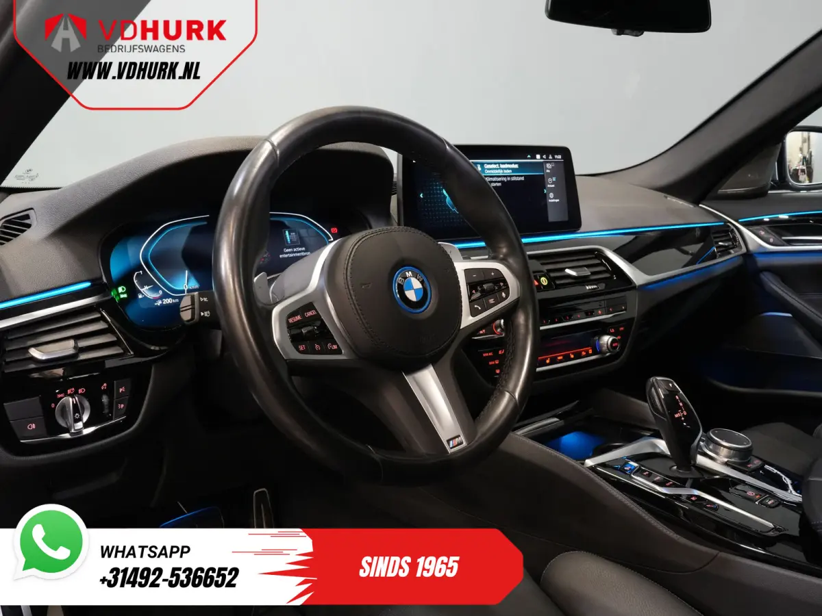 530e Hybrid 292 pk/ M-Sport & Shadow pak/ Garantie/ Onderhoud/ Pano/ Laser/ HUD/ H&K/ Leer/ Stoelverw./ Carplay/ Navi/ Clima/ Camera/ Trekhaak/ Alarm/ 20"