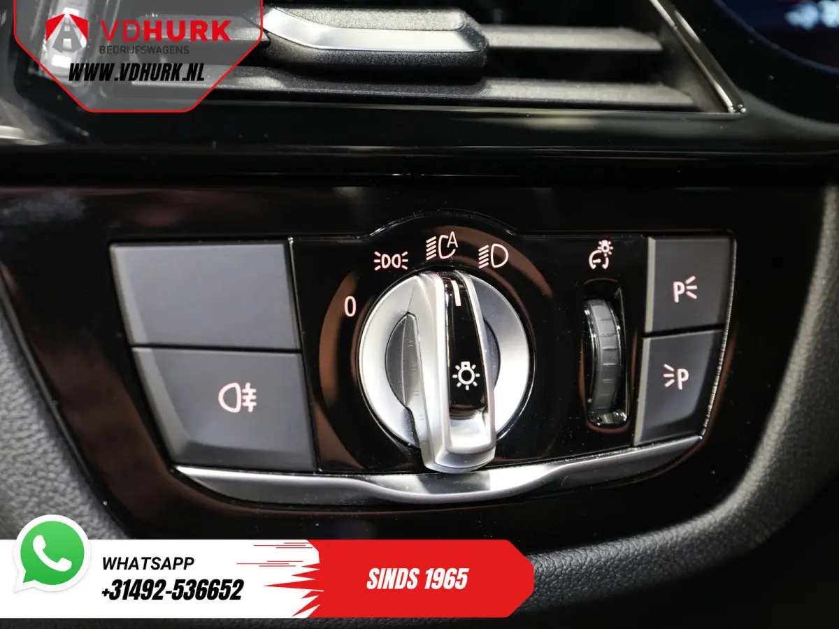 530e Hybrid 292 pk/ M-Sport & Shadow pak/ Garantie/ Onderhoud/ Pano/ Laser/ HUD/ H&K/ Leer/ Stoelverw./ Carplay/ Navi/ Clima/ Camera/ Trekhaak/ Alarm/ 20"